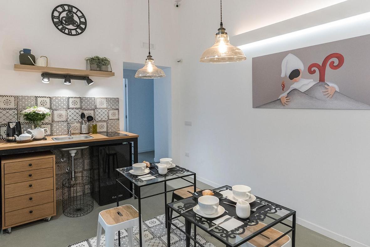 A Misura Duomo Rooms & Apartment - Ls Accommodations Napoli Esterno foto