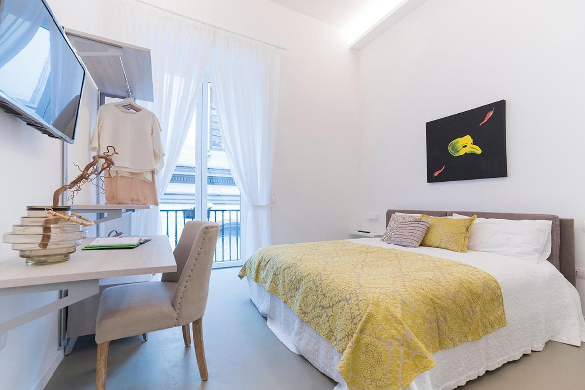 A Misura Duomo Rooms & Apartment - Ls Accommodations Napoli Esterno foto