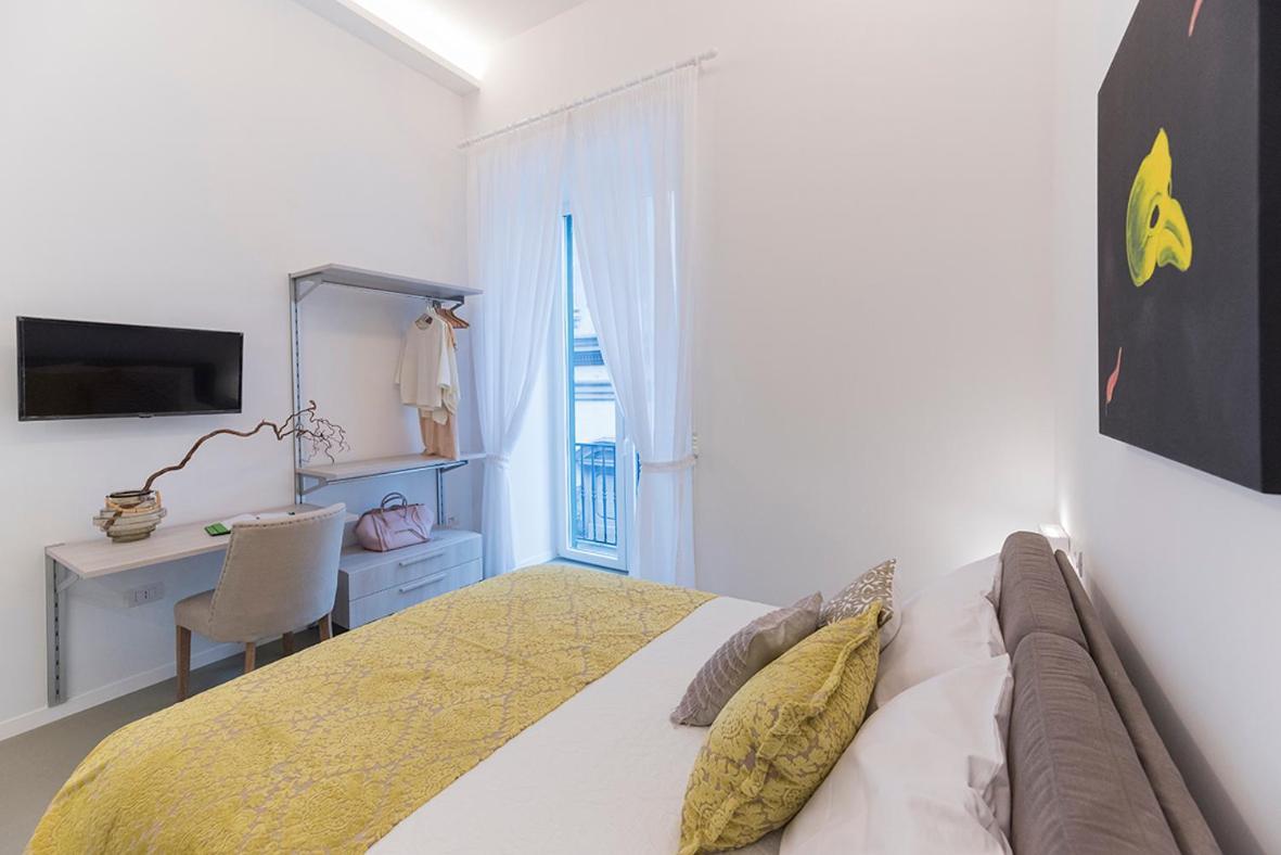 A Misura Duomo Rooms & Apartment - Ls Accommodations Napoli Esterno foto
