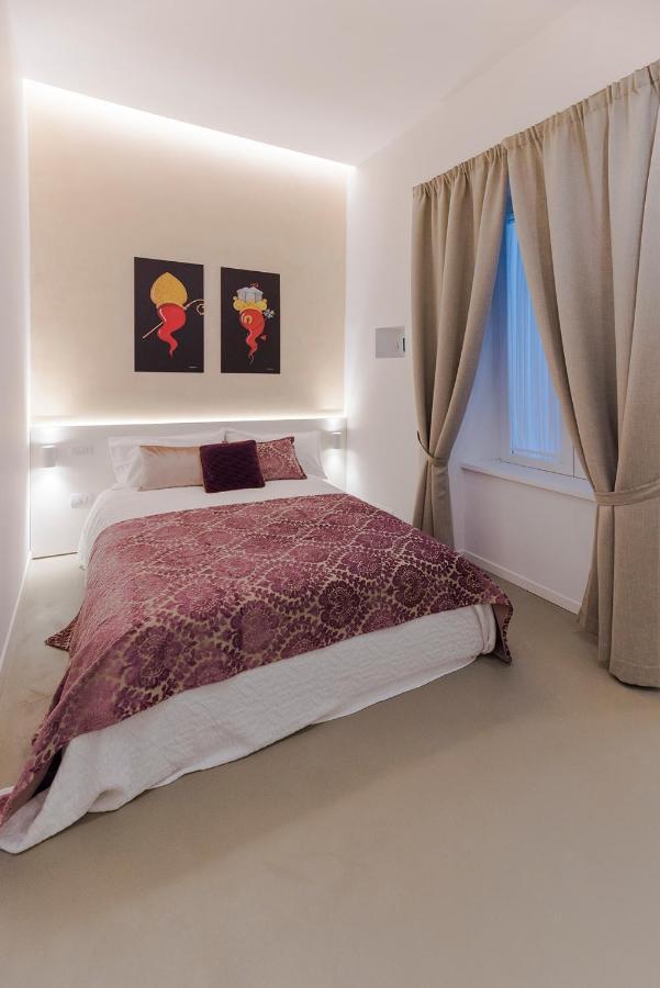 A Misura Duomo Rooms & Apartment - Ls Accommodations Napoli Esterno foto