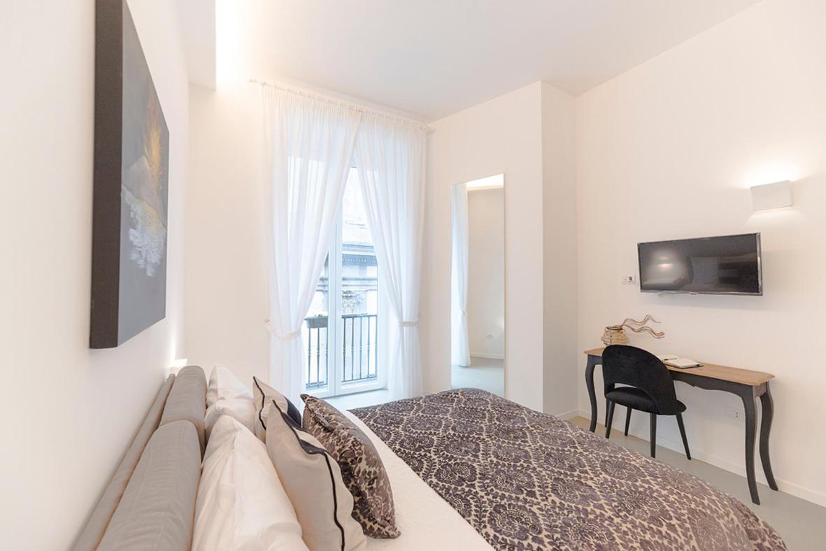 A Misura Duomo Rooms & Apartment - Ls Accommodations Napoli Esterno foto